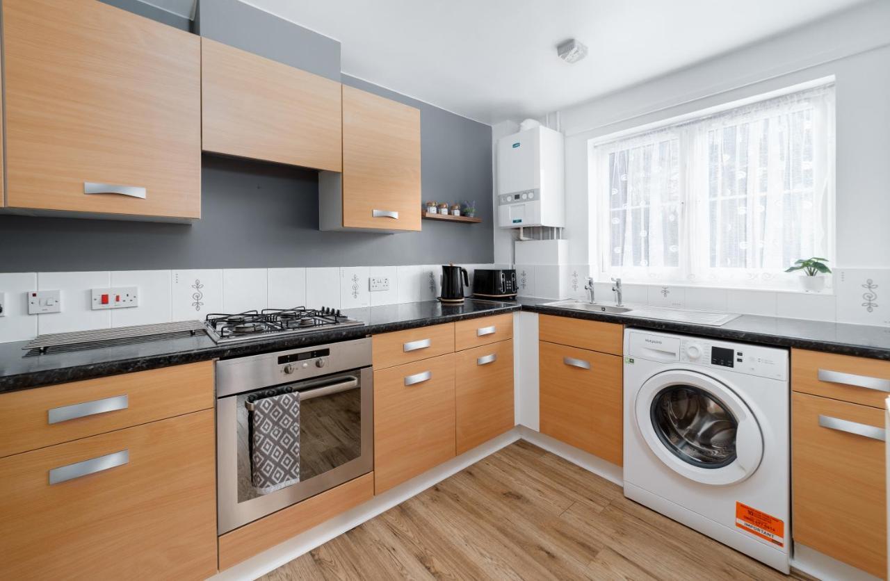 Charming 2Br Ground Floor Flat In Sholing, 11 Mins From City Centre - Recently Set Up With Love Σαουθάμπτον Εξωτερικό φωτογραφία